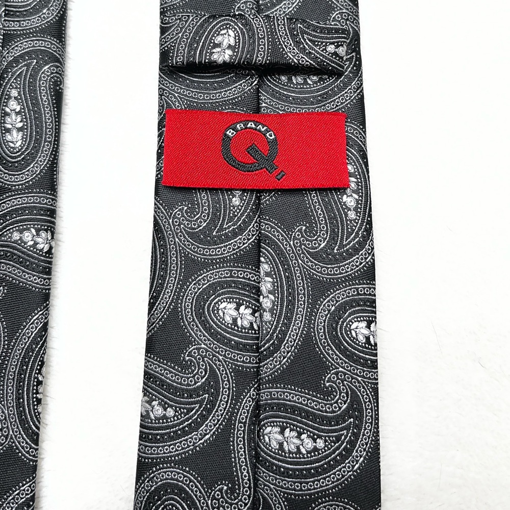 Mens Black Gray Paisley Tie Brand Q - Picture 4 of 6